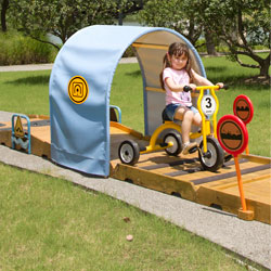 Wisdom Large Outdoor Trike Obstacle Course